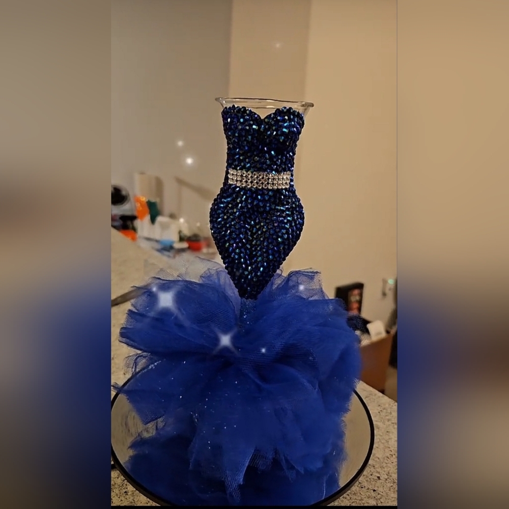 Elegant Blue Crystal Lady Shaped Sassy Glass